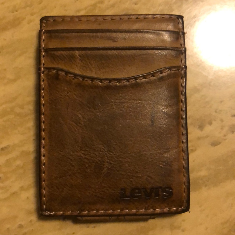 Levi’s leather card holder with strong magnetic money clip.